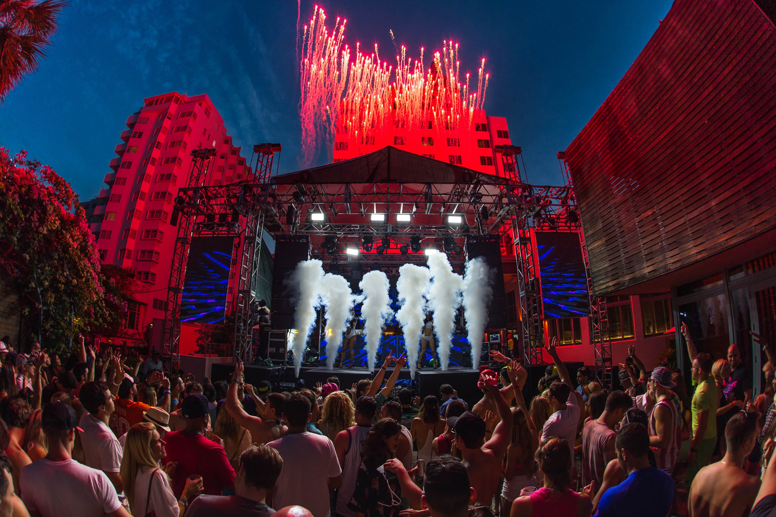 Festivaler I Norge Med Elektronisk Musikk
